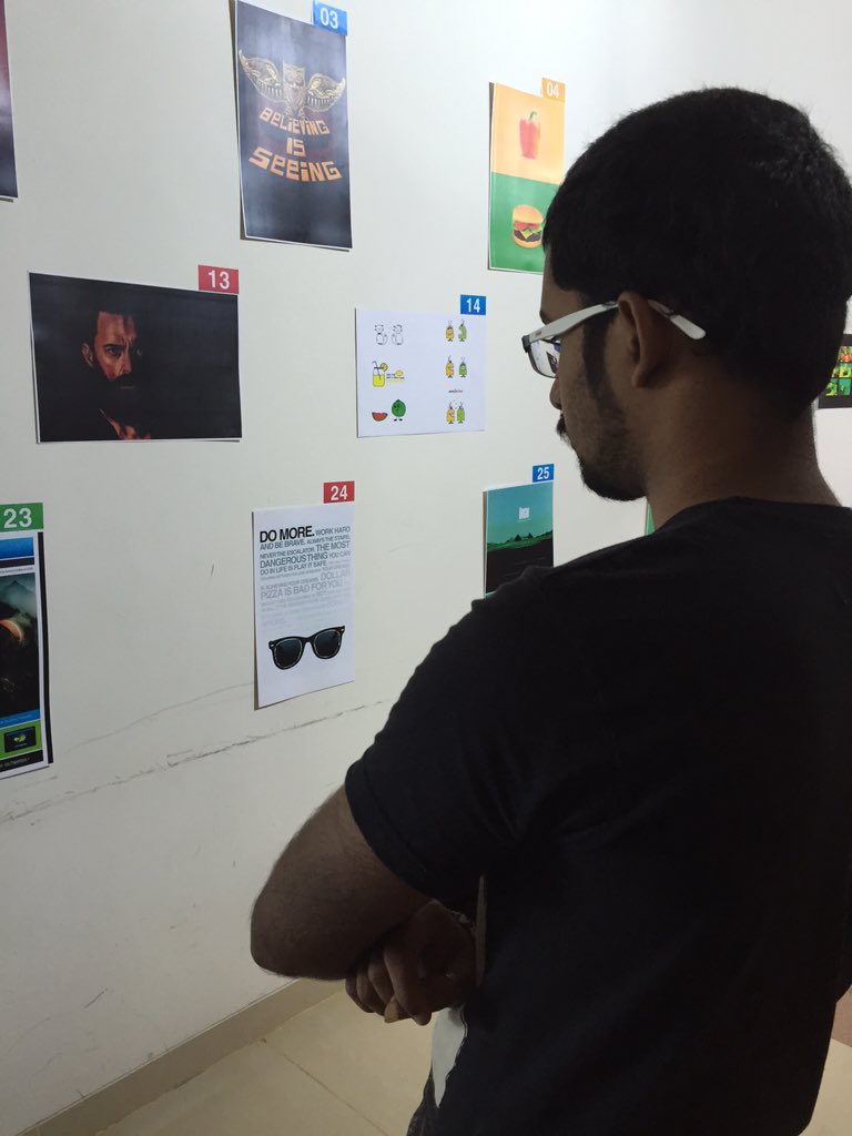 BeReviewsZOHO's tweet photo. Engrossed!! #BehanceReviews #zoho https://t.co/ZQH3FMyrw7