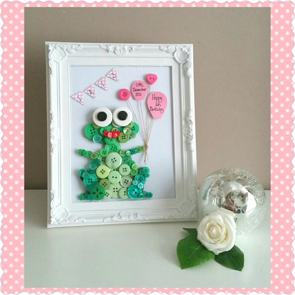 suzygirlbull1's tweet image. #buttoncraft  #unusualgifts #bespokegifts #birthdaygift #nurserypicture #buttonfrog #frog&amp;amp;balloons @Handmadewebsite