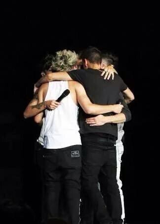 httpsvogue's tweet photo. ELES SIGNIFICAM TANTO PARA MIM, EU AMO-OS TANTO QUE DOI #OTRASeffield3 https://t.co/cxjo2RXEZf