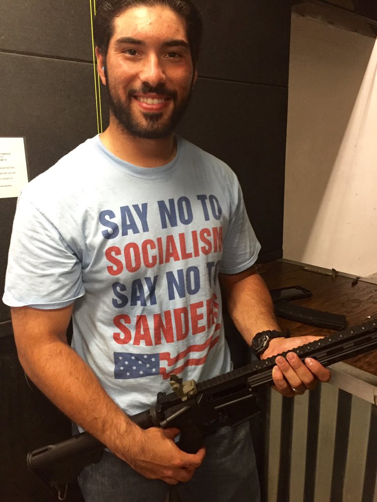 KentML29's tweet photo. To all the liberty junkies ! #StandWithRand #RightToBearArms #NoToSanders #KissMyAssSocialist' #America 🇺🇸 #GOP https://t.co/EelCFaBYed