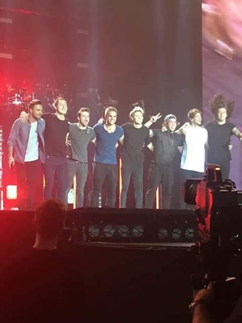 val200022's tweet image. #LarryHug Larry againn