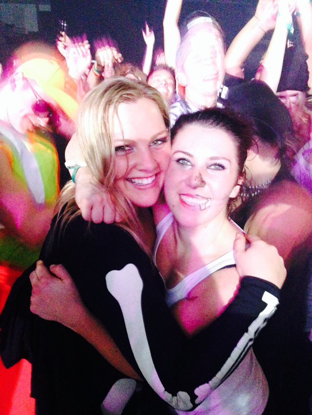 samanthasamssam's tweet photo. Hallowweeeeek was a blast. #insomnia2015 https://t.co/vXjrPUNFsX