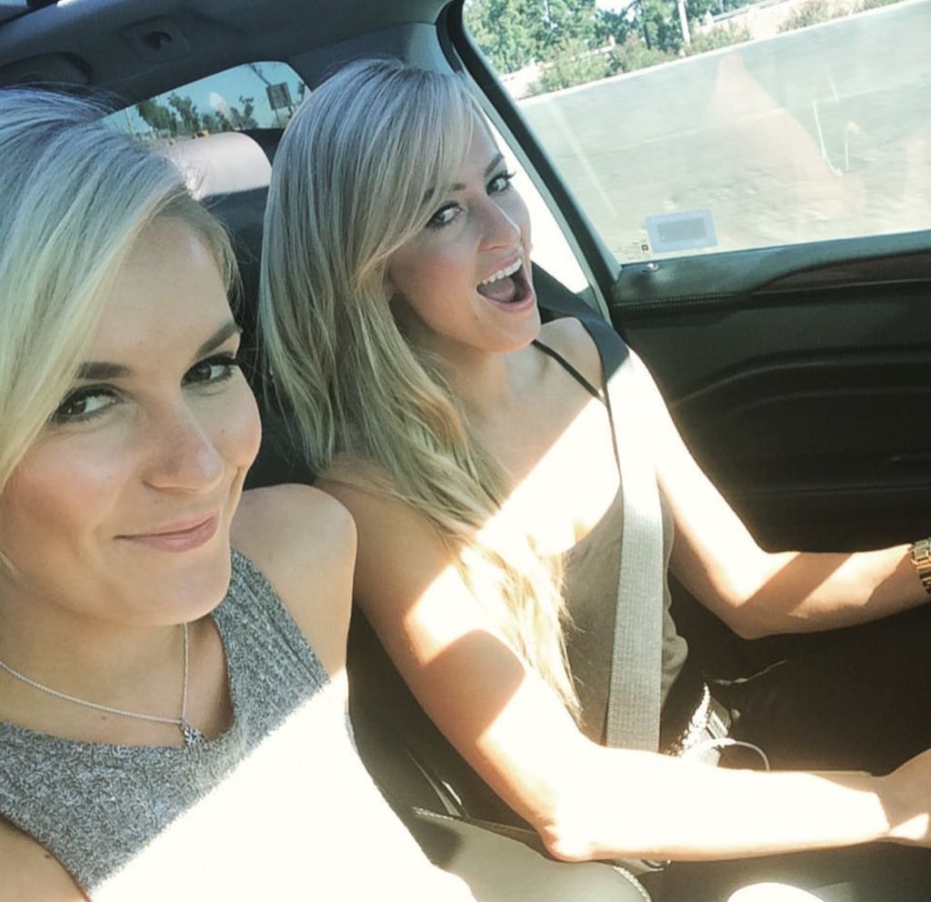 favdivapics's tweet photo. Renee x Summer 👯 https://t.co/emWbgKKIqA