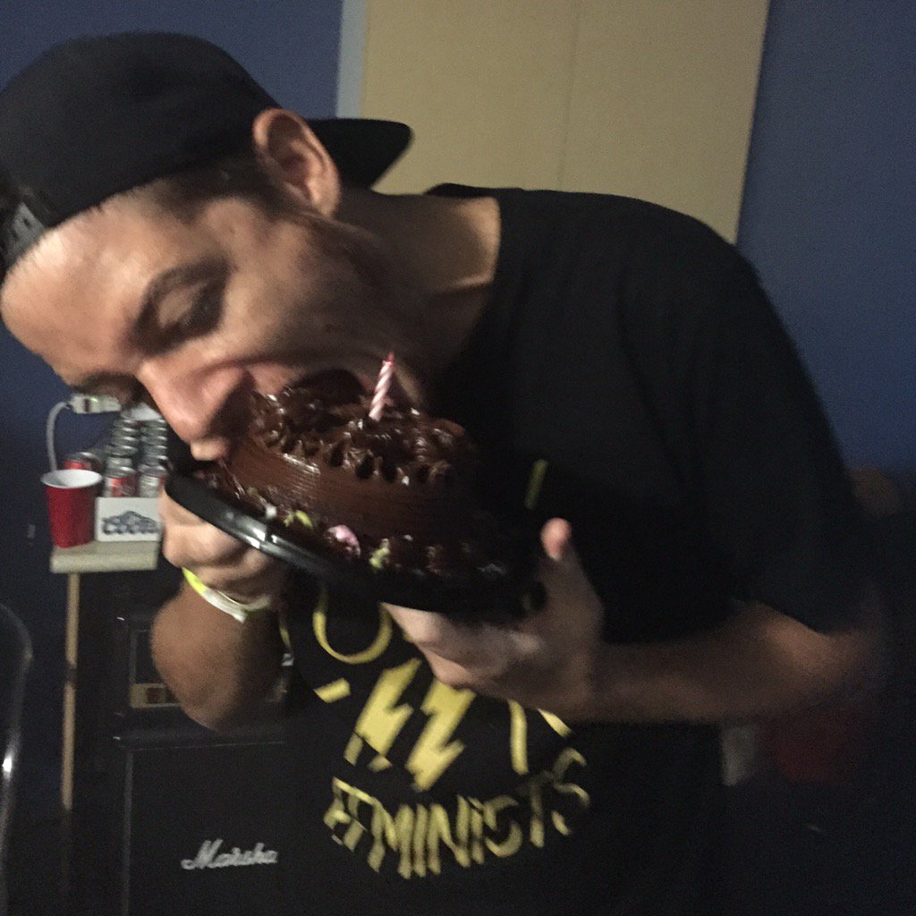 Loadstar's tweet photo. Happy birthday @theupbeats !!! https://t.co/2JzhZvXYQF