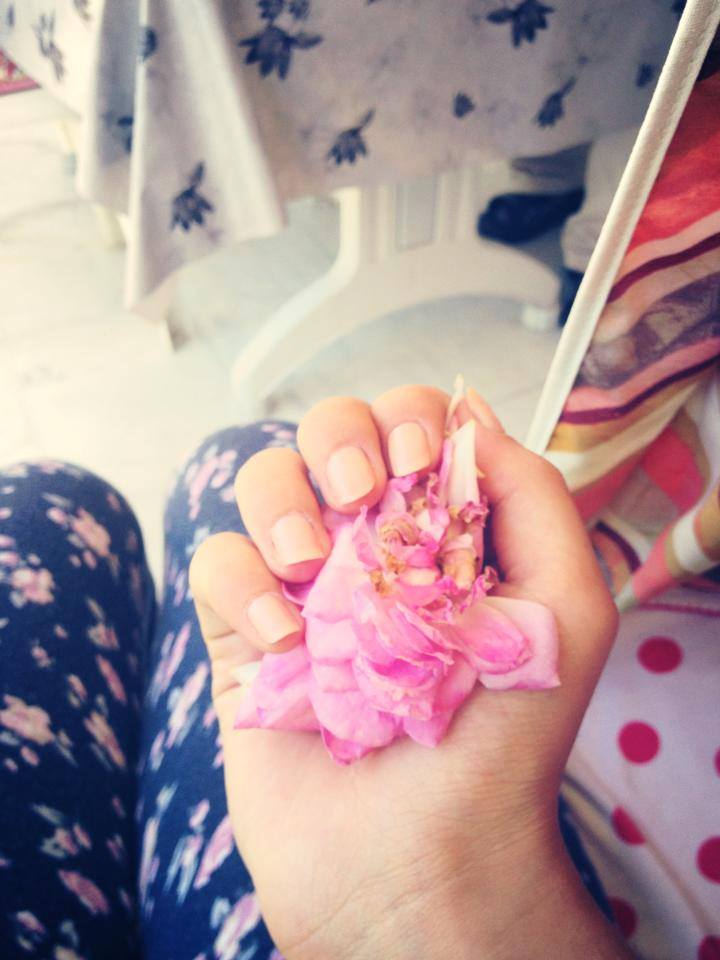 senin yoladığın güller bana haramdır.<günaydınlar<