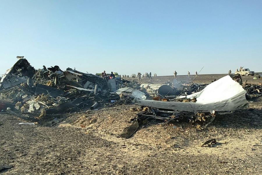welt's tweet photo. Sinai-Unglück: Abgestürzter russischer Airbus hatte bereits einen Unfall https://t.co/jMcGE81XGc https://t.co/QUAmAttLNa