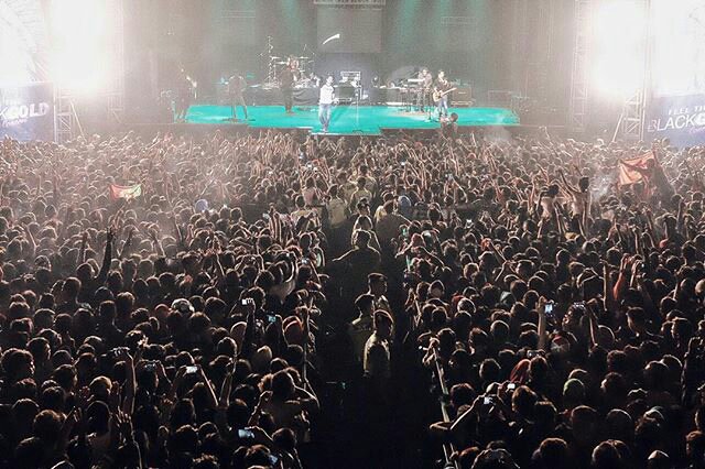 ini foto terakhir yg dshare ya.Makasi <a href="/SahabatKendal/">Sahabat Kendal</a> yg sdh hadir di Feel the blackgold concert | pict : rio, kindi