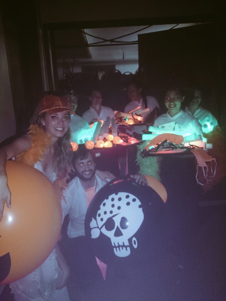 Feliz Halloween !!! 🎃 🎃 🎃 Andre&amp;Juan
<a href="/PontLezica/">Ale Pont Lezica</a> <a href="/MalcolmCatering/">Malcolm Catering</a> <a href="/OBARpremium/">OBAR</a> <a href="/ovamahler/">OVA MAHLER</a>