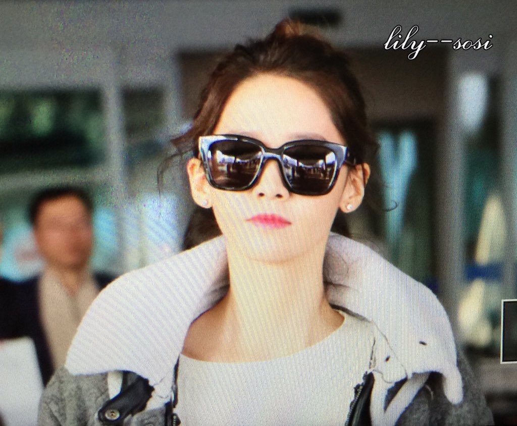 [PIC][01-11-2015]YoonA trở về Hàn Quốc vào trưa nay CStYz6HUYAAUKmD