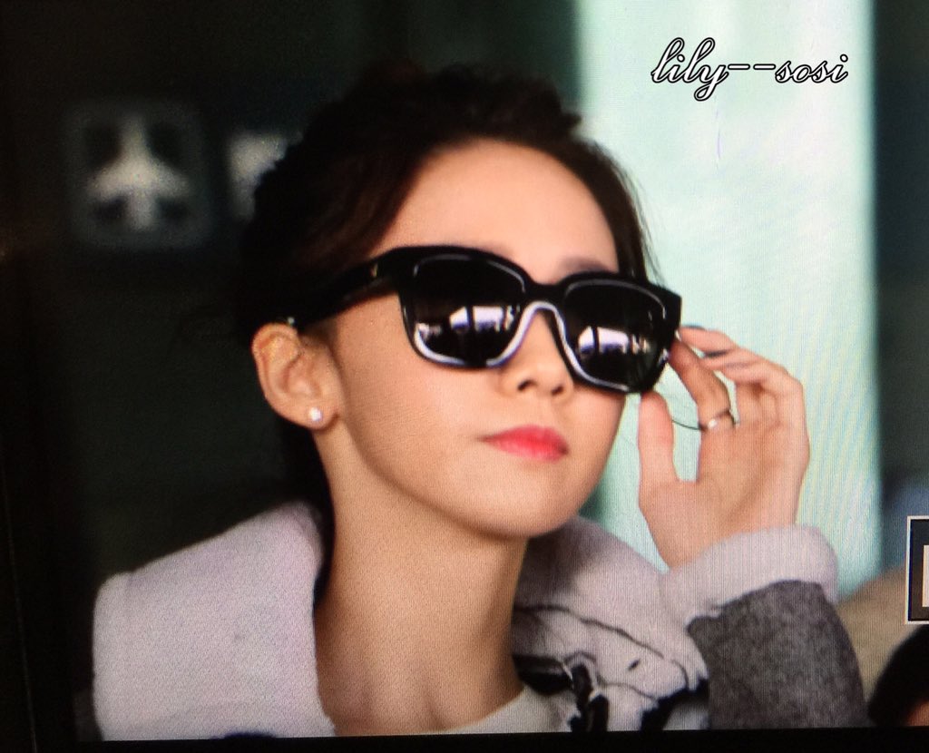 [PIC][01-11-2015]YoonA trở về Hàn Quốc vào trưa nay CStYz6MUYAAN57c