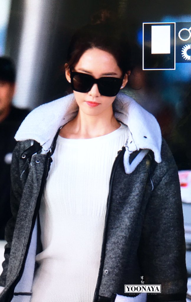 [PIC][01-11-2015]YoonA trở về Hàn Quốc vào trưa nay CStZ5IOUYAA1Gcq