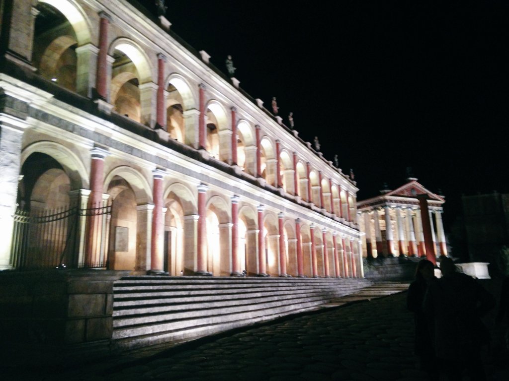 a_nitika's tweet photo. Gracias for the royal venue and gala dinner last night #pldc15 #LetsGoPLDC @iGuzzini https://t.co/kgJzo2ySSo