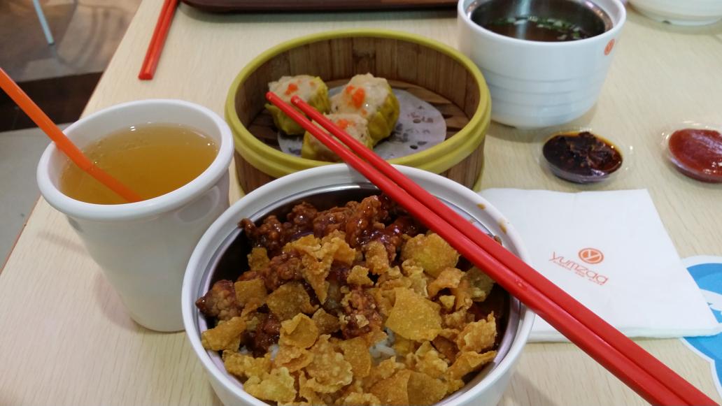 Tandi_Tan's tweet photo. @Yumzaa_ID looks Yummy..... lets eat.... https://t.co/luItQitOlf