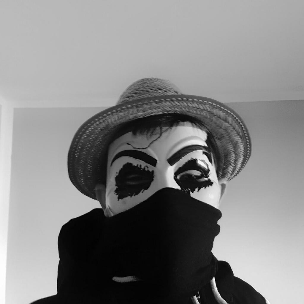 standfus tweet picture