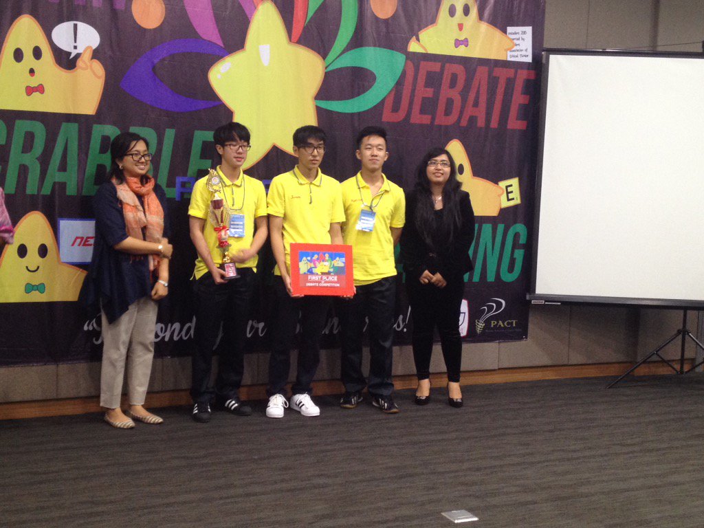PRECEDENT2015's tweet photo. Here are our FIRST WINNER OF DEBATE Competition 🎉🎉🎉 https://t.co/Be66dk8rRP