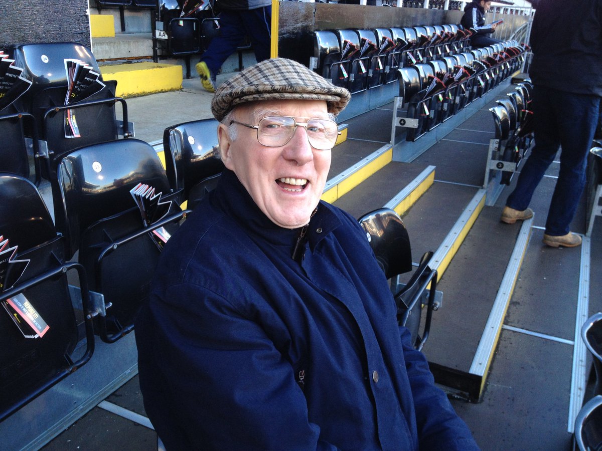 #Essex Police to speak with bus passengers today, a week after Gordon Wilson, 82, disappeared. Details <a href="/BBCEssex/">BBC Essex</a>.