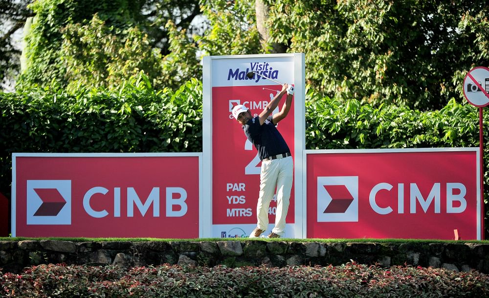 asiantourgolf's tweet photo. @anirbangolf puts one hand on Asian Tour's Order of Merit crown after T21 @CIMBClassic. Read https://t.co/bCjkszR9EE https://t.co/XMhqtEeBgd