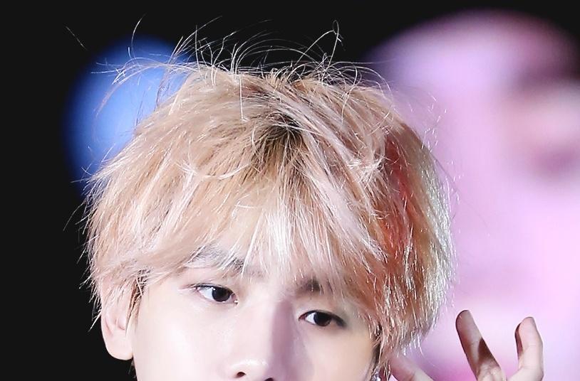 mdzlhcy_'s tweet photo. สีผมที่แบคทำนี่ชอบทุกสีเลย ทำสีไหนก็ปัง สีสวยด้วยนะแต่ละสี ชอบมาก 💕💕💕 https://t.co/uxkdbS9S77