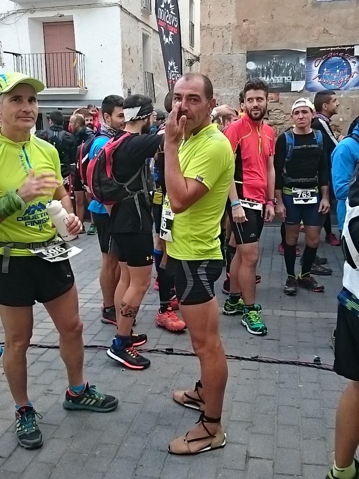 TrailMontanejos's tweet photo. Pepe, con sus albarcas, un clásico en el #TdM30 https://t.co/WJeyuiaAaP