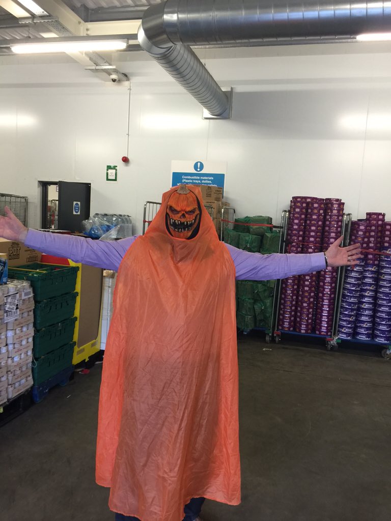 Great Halloween costumes and apple bobbing! #nearlydrowning @6110tesco <a href="/JenAllmond/">Jen</a>