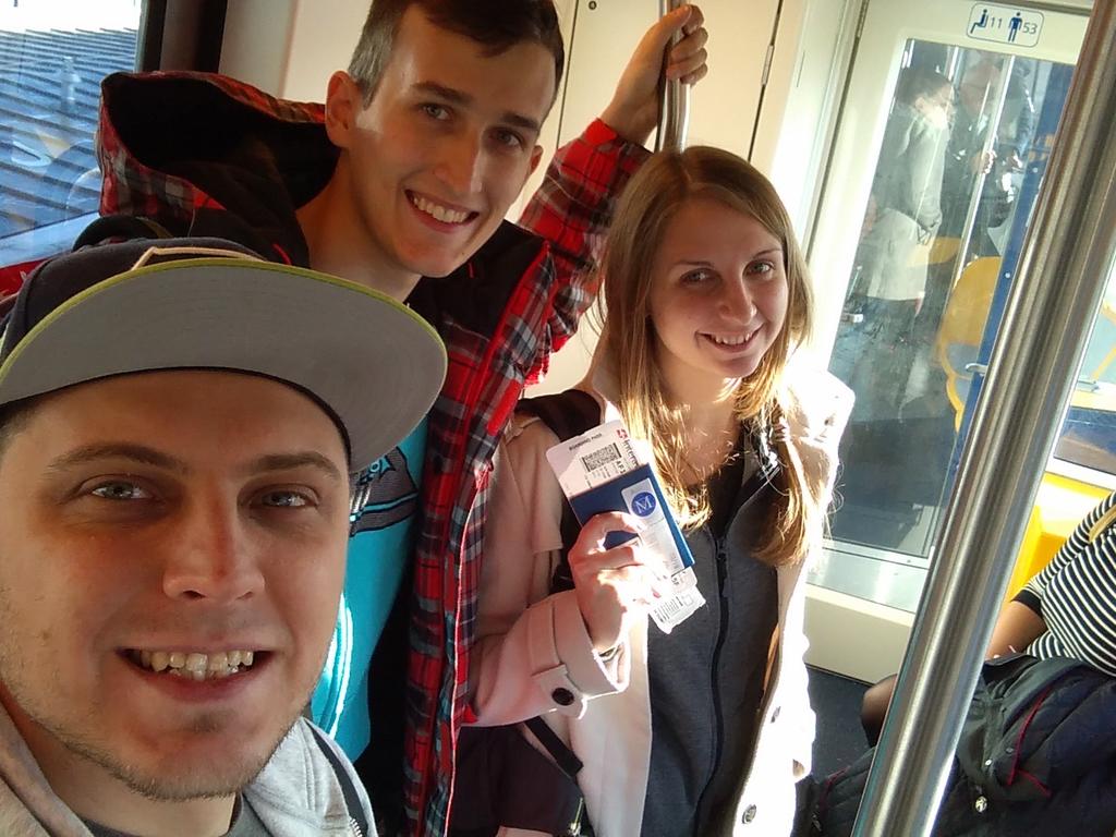 Yuri Kurat tweet media