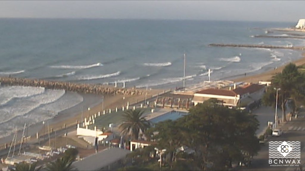 bcnwax's tweet image. Todavía no estás en el agua ? #surfbeach #surfing #barcelonasurf