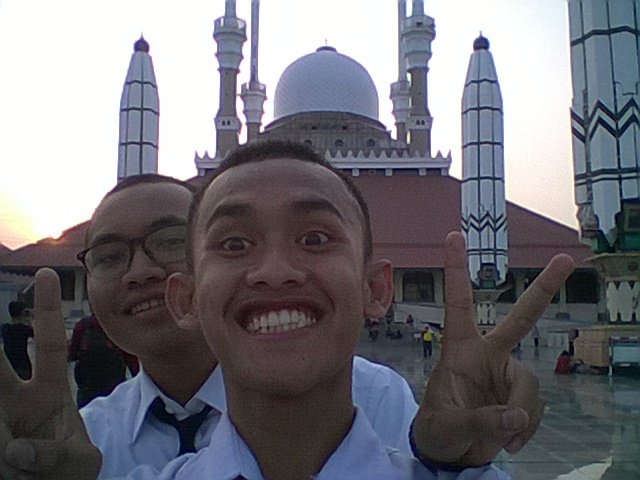 lb0_0d's tweet photo. Ini manusia udah kayak apa lengketnya berteman sma gw.berantem sering.kalau gak suka lnsung ngomong.tp kita sll pdli https://t.co/7COIRxhTf0