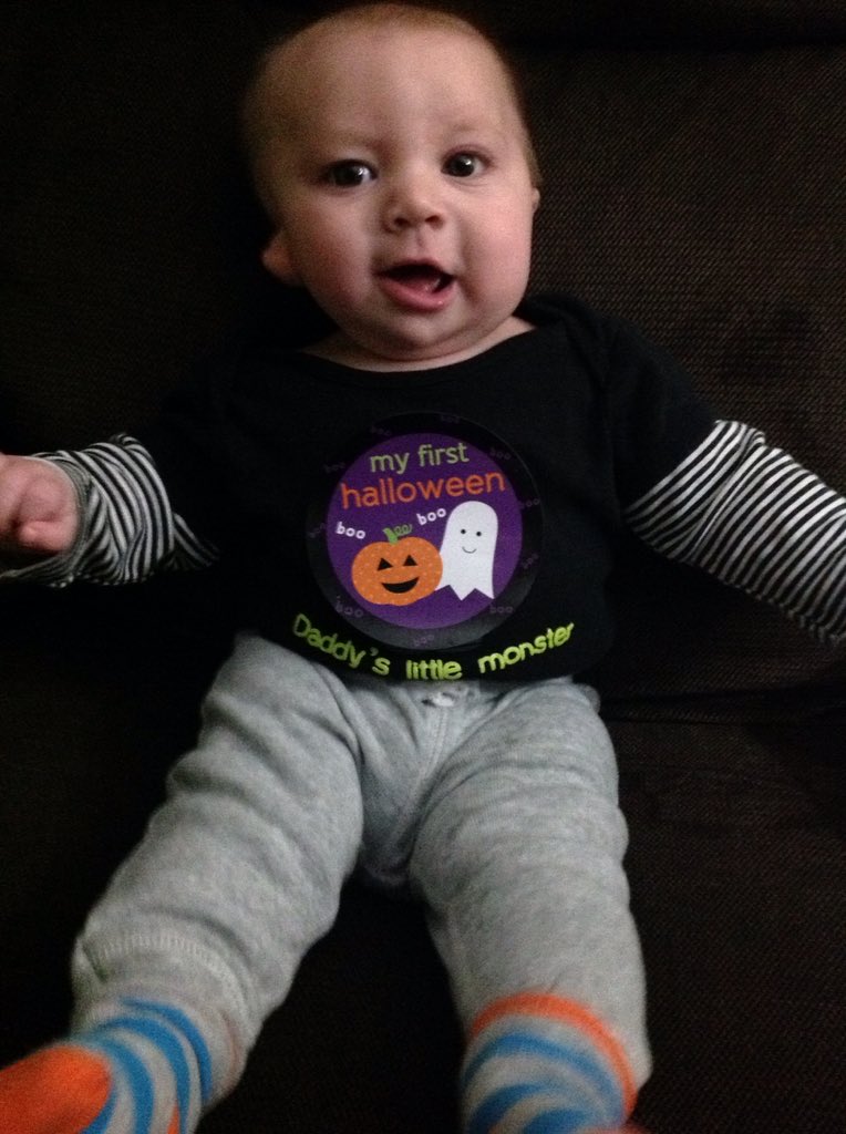 martin_michaelm's tweet photo. Jace with one of his cute holiday stickers from @alwaysagamecock ! https://t.co/WG8bA4vdZn