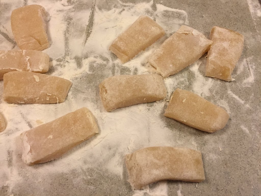 BAE808's tweet photo. So Cool❗️my BOYS makin MOCHI #CHICHIDANGO fo da #BAKESALE  tmro 🍮🍪🍰 https://t.co/3lHeO4Puzk