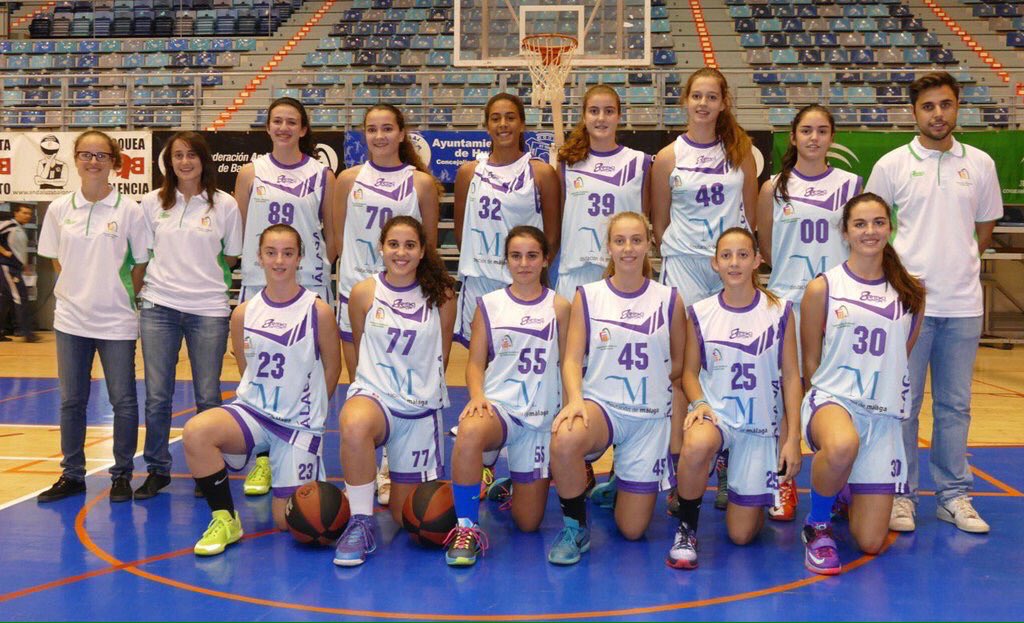 reybaza's tweet photo. Hoy es un gran día para vivir un FINAL #CASEBACF15 #VamosMálaga #YoQuieroUnOro. @FAB_Malaga @peqque15 @nana___6 💪🏼💪🏼 https://t.co/iVioWiI6UZ