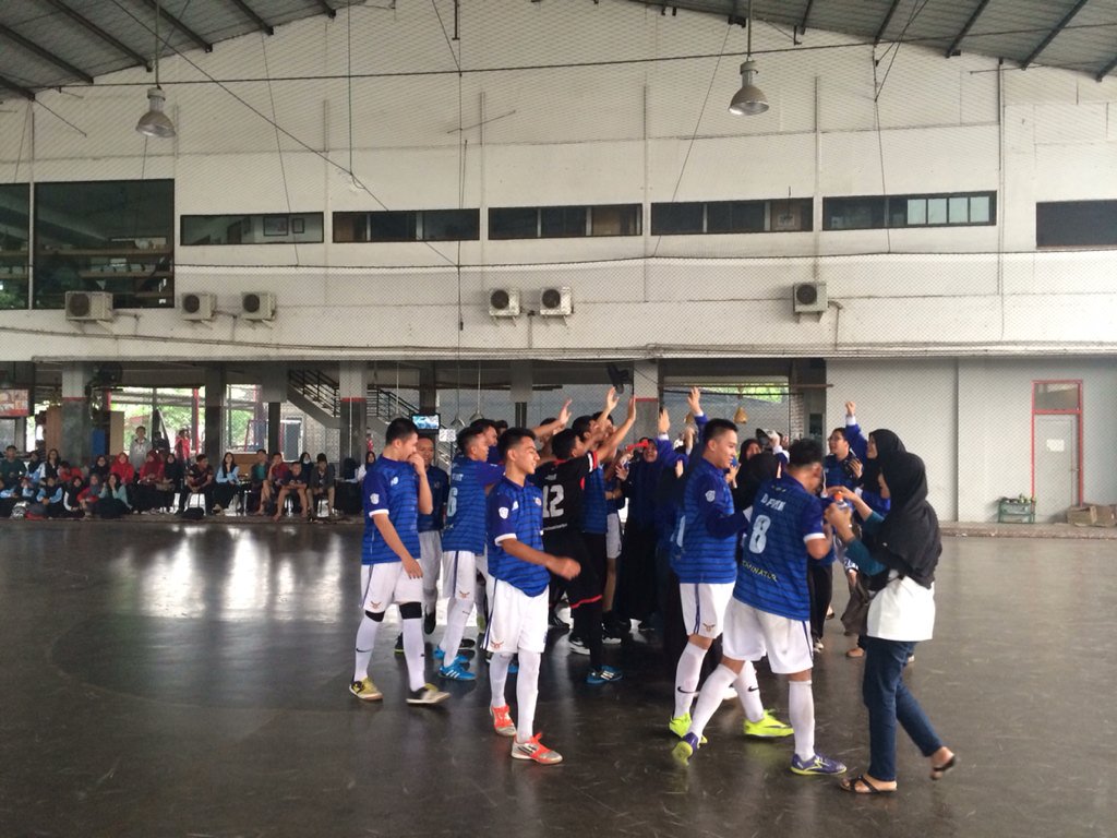 Kemenangan pun diraih oleh 12 MIA 2!! Selamat kepada 12 MIA 2 menjadi Juara 1 Liga Futsal Soccer Of Six 2015!!!!!!🎉