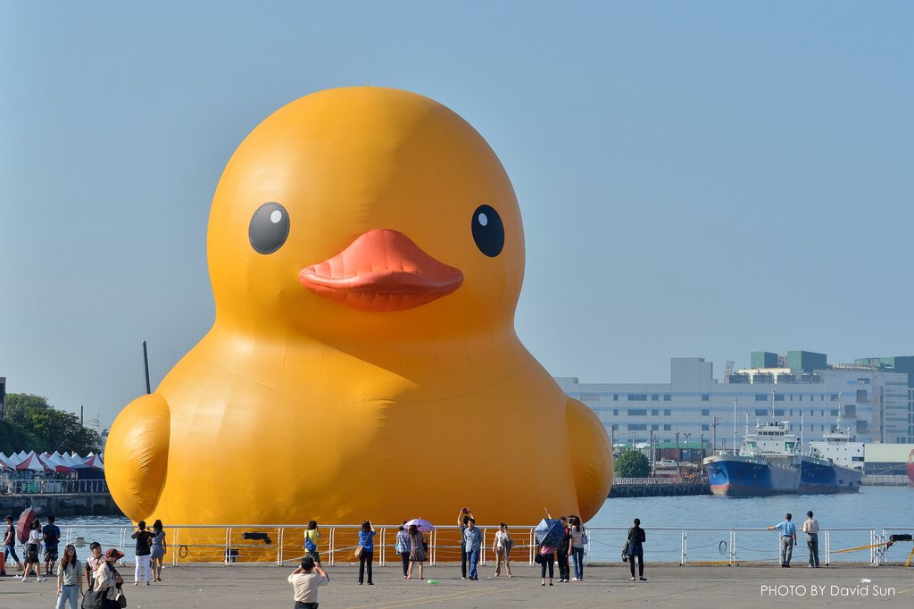 Giant rubber duck. Big duck. Биг дак, лонг-айленд. Биг дак. Большая утка.