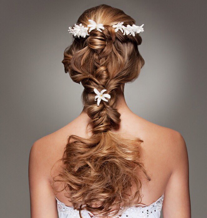 sensiblebride's tweet photo. Beautiful #bridal #braids #bride #hair #weddingphotography #bridalbeauty #bridalhairstyle #love #sensiblebride https://t.co/0ekZLMPjYZ