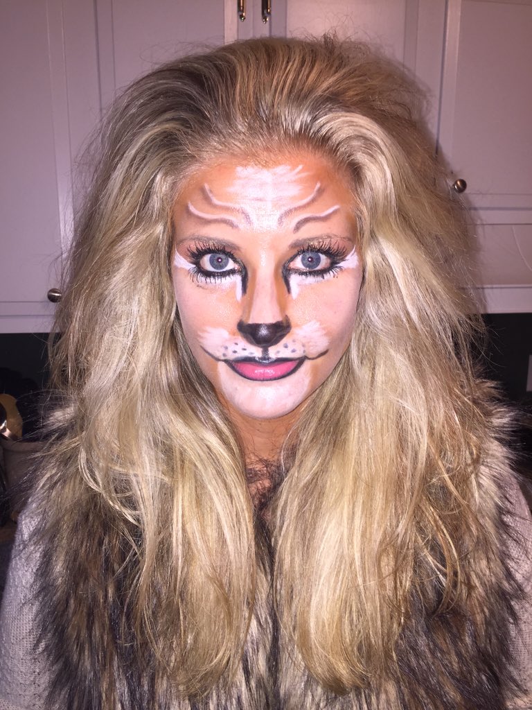 feliciaggraf's tweet photo. 🦁Roar🦁 https://t.co/BVMjmHOP5Z