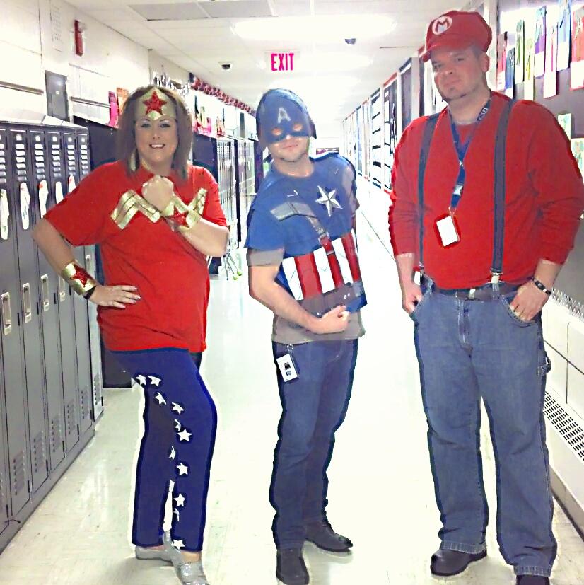 srratcliffe5's tweet photo. Team USA Halloween. https://t.co/muZyM7HMWW