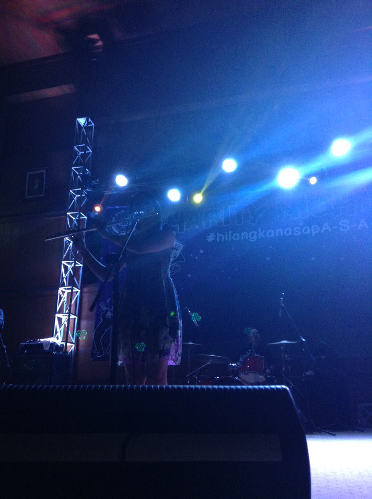 EconomyExpo's tweet photo. [LIVE REPORT] #np Mocca-Secret Admirer #economyexpo2015 https://t.co/9D2CobBRiz