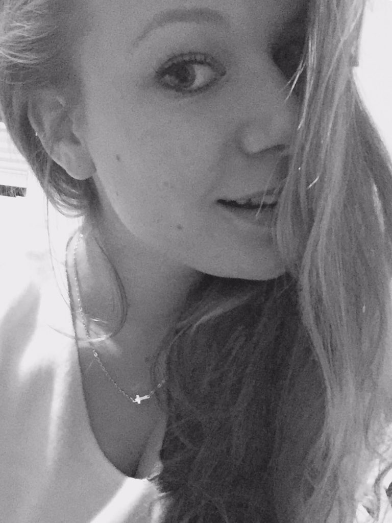 inkingtheirlove's tweet image. Hi I'm Ale, I'm 22 and I'm from Switzerland 😊 I'll forever love &amp;amp; support the boys ❤️ #1DBREAKPROJECT @1Dbreakpro