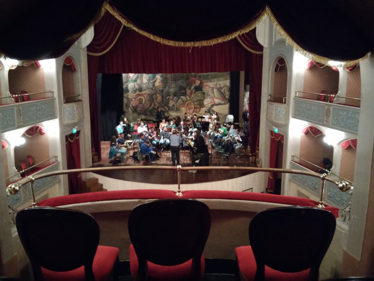 CFModica's tweet photo. Ieri le #prove al #teatro Garibaldi //#CFModica #Italia #Sicilia #Modica #Musica #orchestradifati #lezioni #gratis https://t.co/qWPSHMSaU8