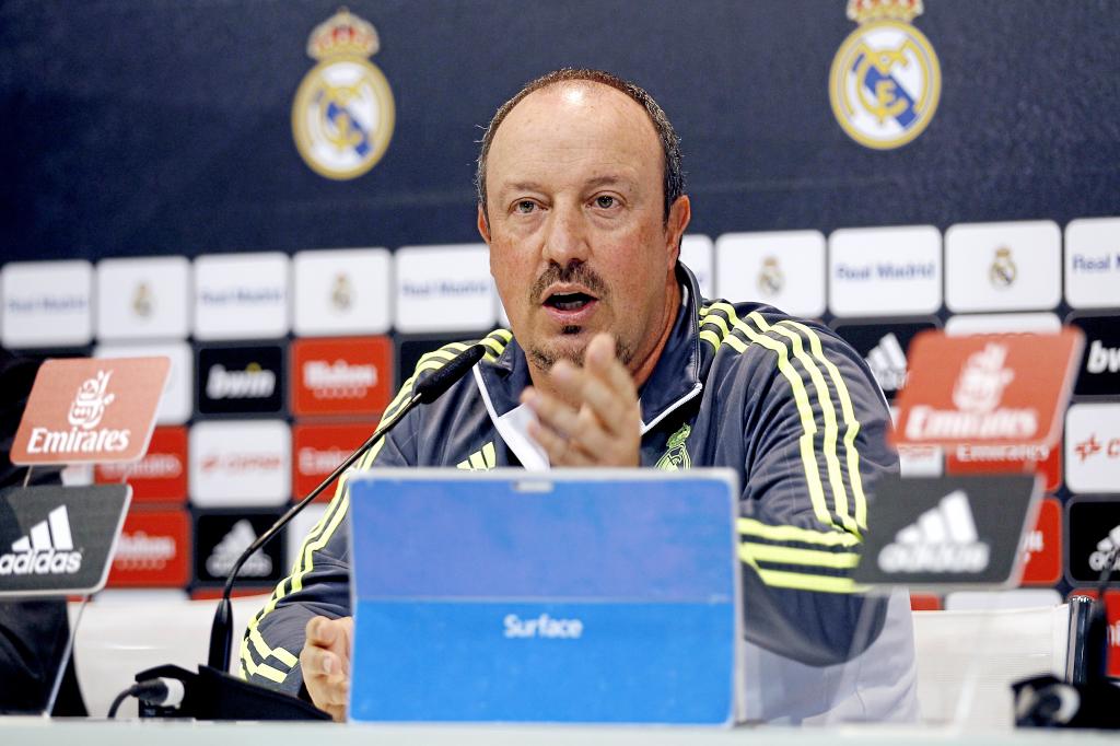 marca's tweet photo. "Que el Madrid aburre... Trampas para criticar a Benítez" 'El Dardo' de @MarquesEnrique ▶ https://t.co/vGntIPnfQK https://t.co/kHtYy9WxMb