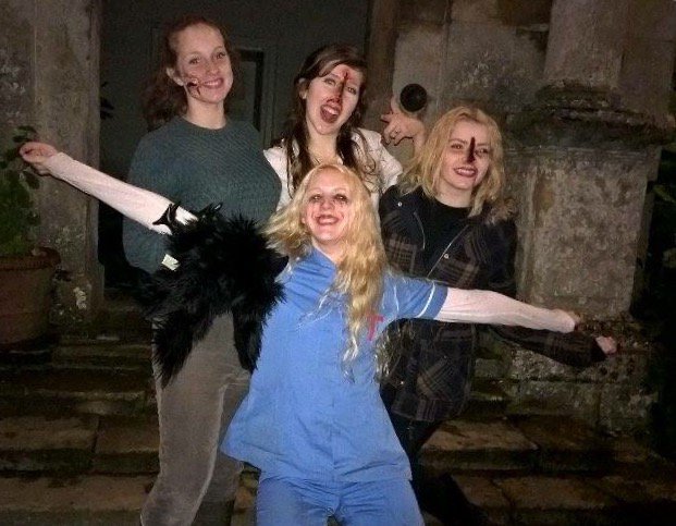 amanda_cook19's tweet photo. A huge well done to the rest of the tech team who worked on doddo! The hard work really paid off! #doddingtonhall https://t.co/Qqn2WkAlUp