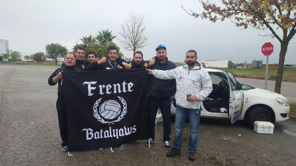 FrenteBatalyaws's tweet photo. Victoria que dan ligas Fuente de Cantos 0-1 CD Badajoz.  Enorme trabajo de los nuestros.  ¡Forza Bada! https://t.co/c9ifJ9I5Uh