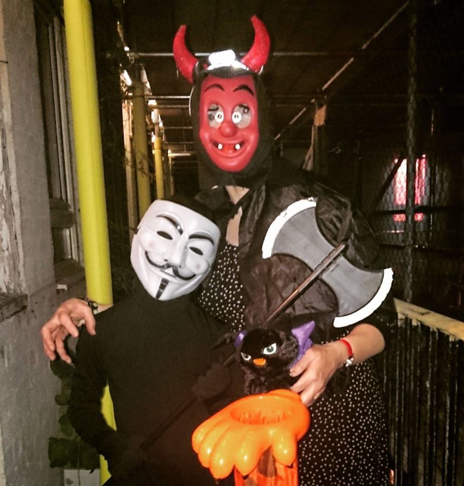DeirdreMcGale's tweet photo. @Doctormusicbeat Here's me &amp; Henry from last night! https://t.co/5VVP2j3FYp