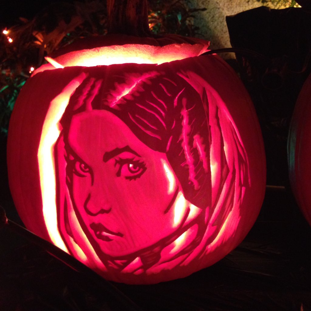 DangerGirlX's tweet photo. @JScottCampbell Happy Halloween, never stop drawing! https://t.co/g2HtHHMvNE