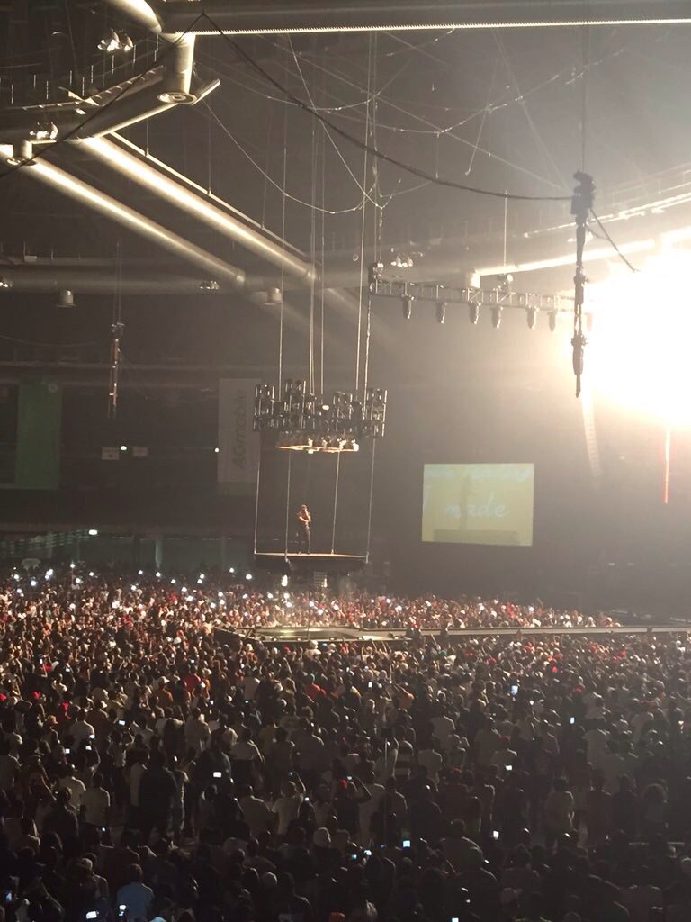 GeminiMajor's tweet photo. This is a great moment in South African history,.#FillUpTheDome ,thank you bro, @CassperNyovest .. https://t.co/Friw5h5OcT