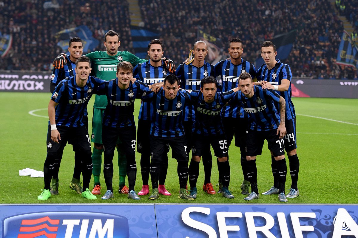 Inter's tweet photo. Volete rivivere #InterRoma? Date un'occhiata alla gallery su inter.it: https://t.co/4E3s8sGL8z #SfidaDaPaura #FCIM https://t.co/3UuQsLjz5g
