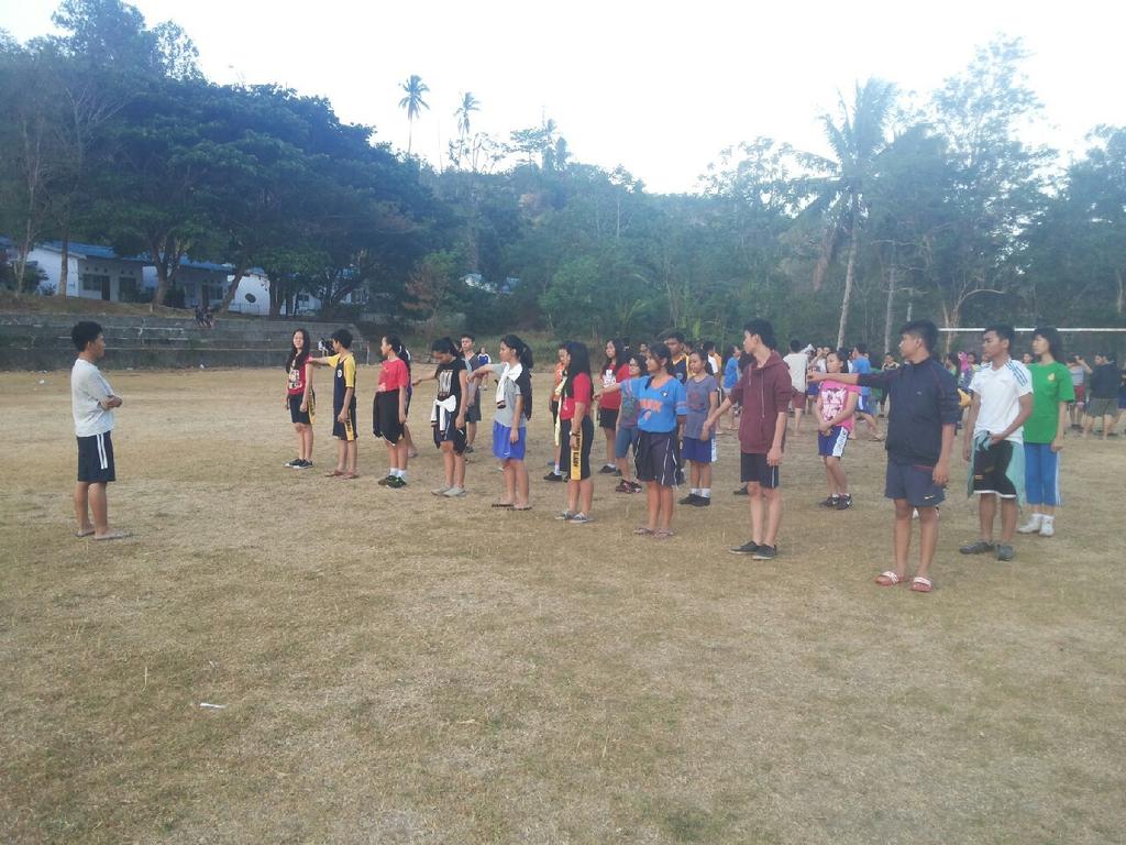SMAN9_MANADO's tweet photo. Masih hari ke-2 dilanjutkan dengan Latihan PBB dan Outbond Pagi https://t.co/asXD1vNrG8