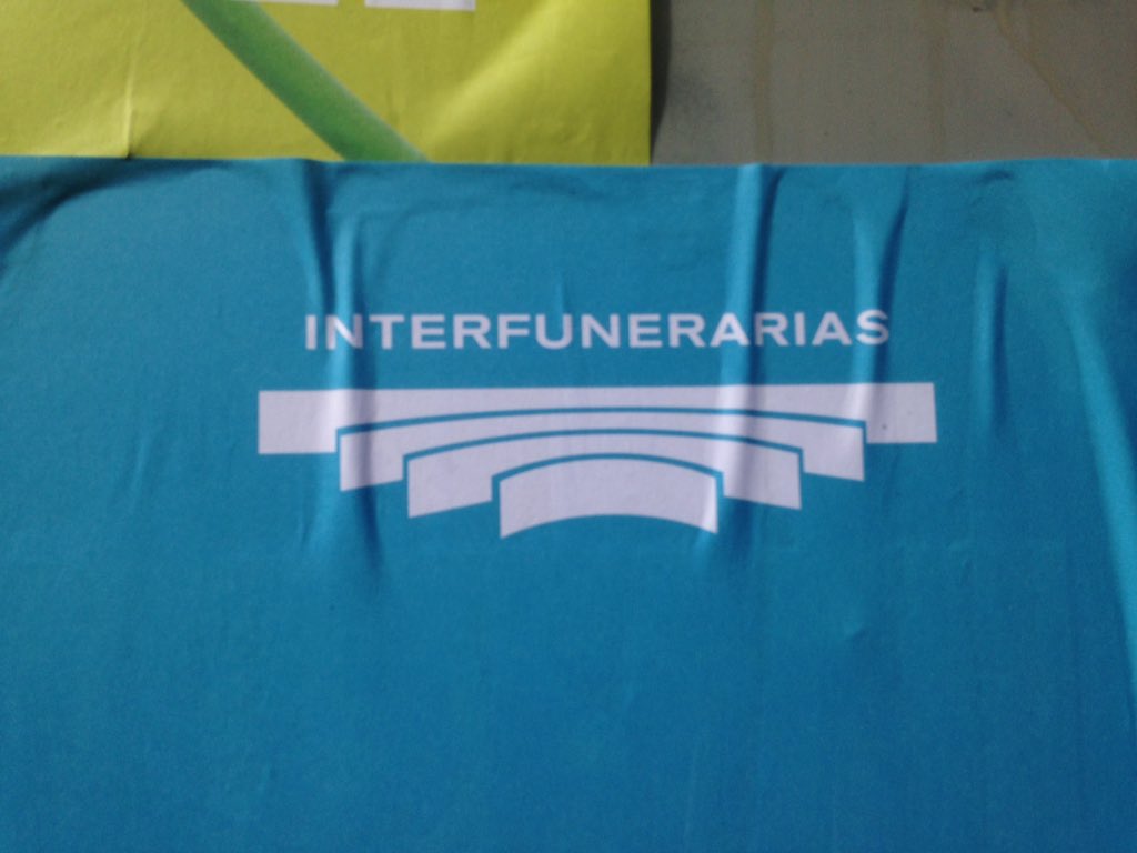 AliencitoB's tweet photo. Acción de #interfunerarias para el #DiaDeLosSantos #publicidad  #undiapararecordarle #madrid https://t.co/rkhwMTDHKn