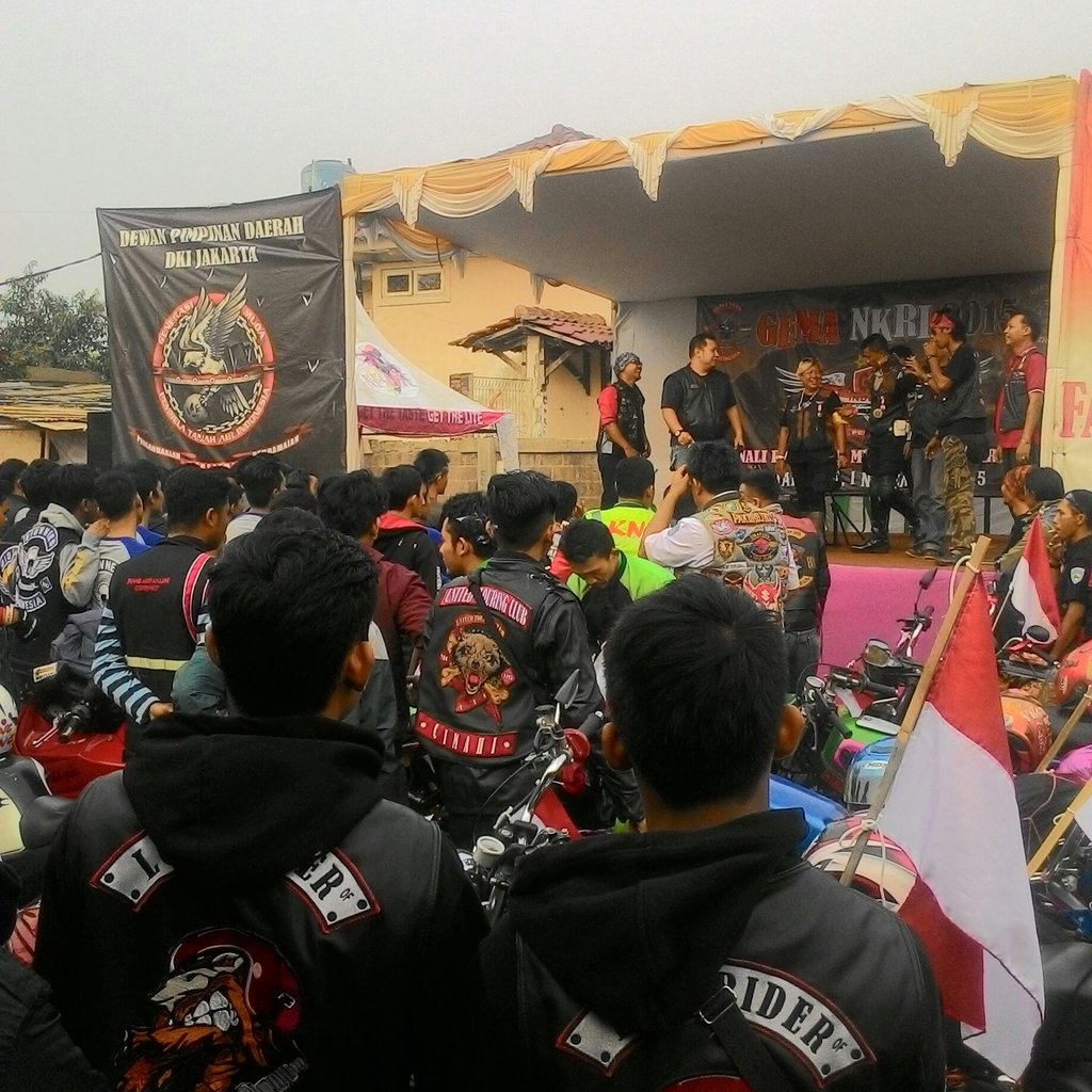 #GemaNKRI2015 with mereka pokona mah haha