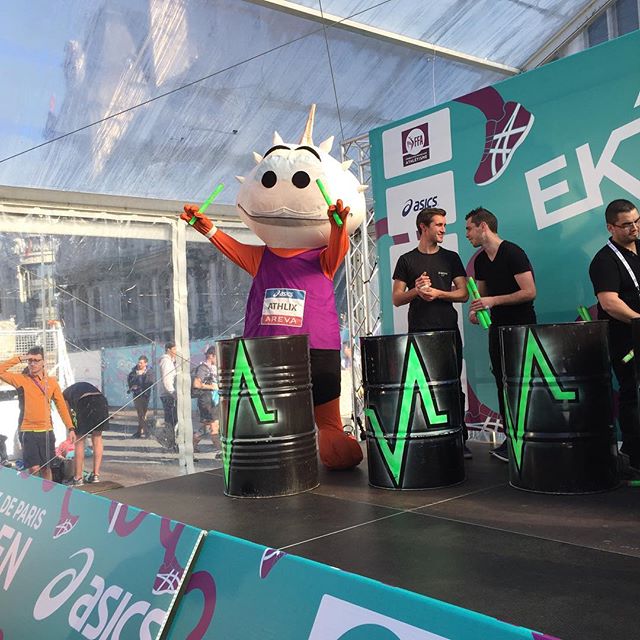 FFAthletisme's tweet photo. Athlix nouveau membre des tambours de l'an fer ! https://t.co/Wmw3Q8vin0 #Athlix #EkidenParis https://t.co/yDp1Cyej5e