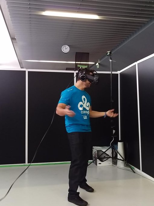 Watch Michael Grzesiek's leaked NSFW photo on TwXstars